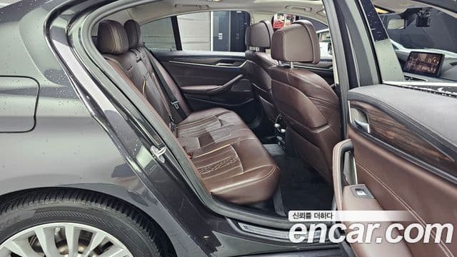 BMW 5 Series 2021 — Şəkil 15/20