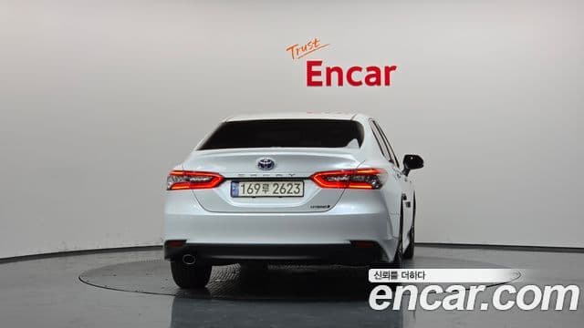 Toyota Camry 2024 — Şəkil 33/36