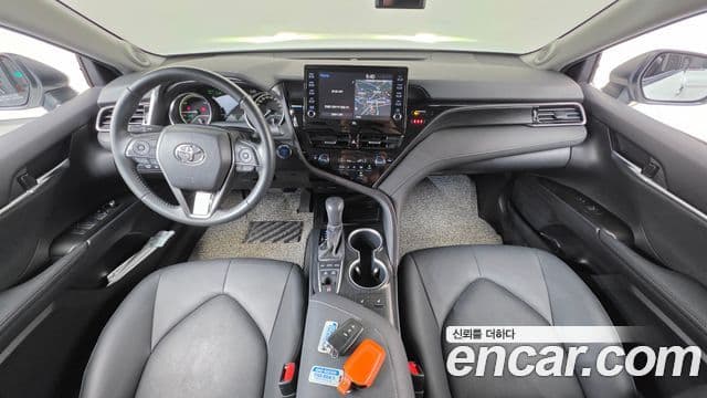 Toyota Camry 2024 — Şəkil 2/36