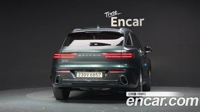 Genesis GV70 2021 — Photo 16/36