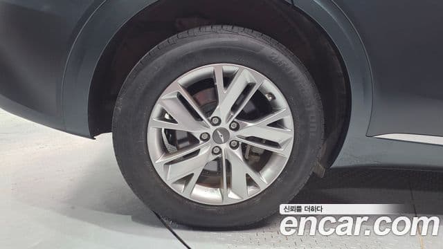 Genesis GV70 2021 — Photo 35/36