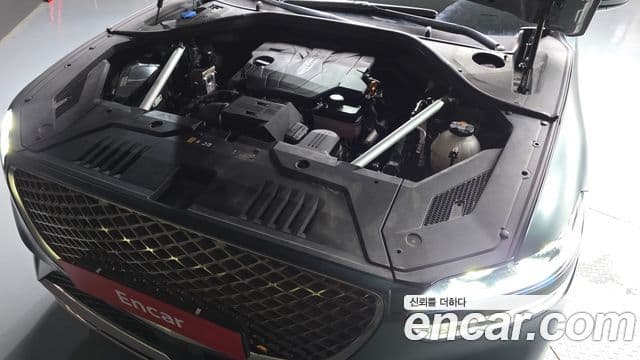 Genesis GV70 2021 — Photo 6/36