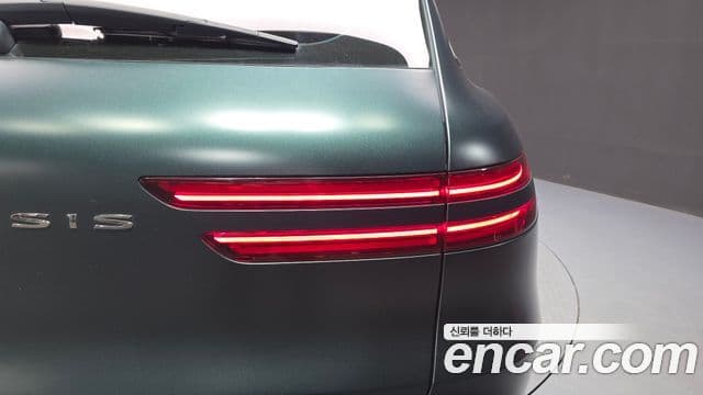 Genesis GV70 2021 — Photo 26/36