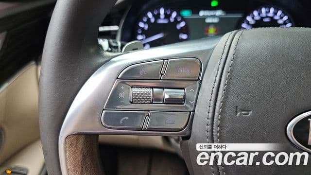 Kia The K9 2019 — ფოტო 7/36
