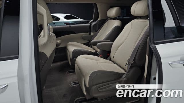 Kia Carnival 2025 — Фото 13/20