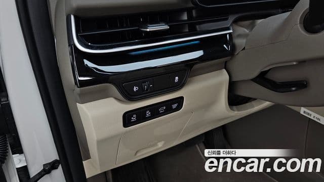 Kia Carnival 2025 — Фото 20/20