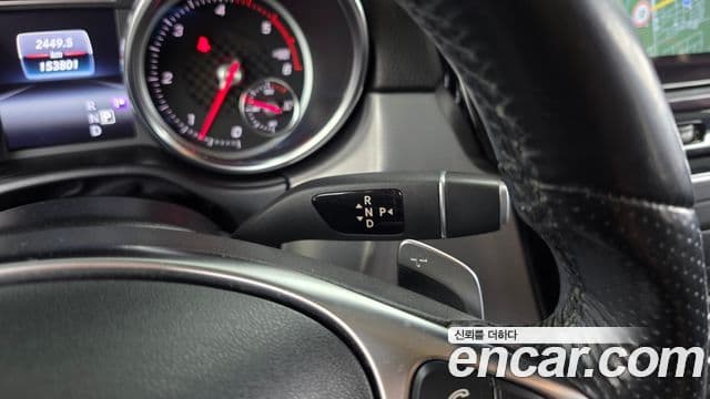 Mercedes-Benz GLE-Class 2018 — Photo 13/20