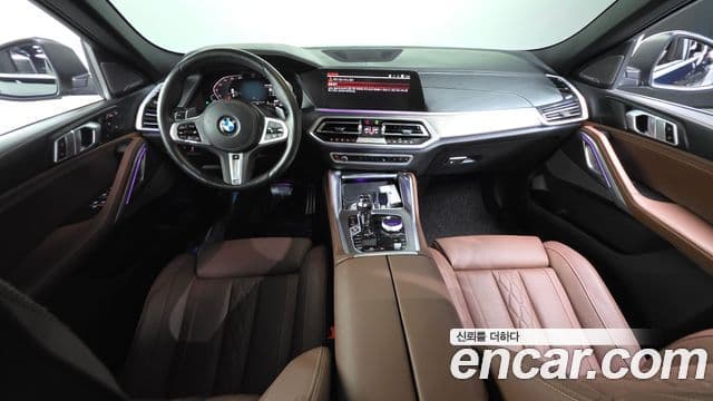 BMW X6 2023 — Photo 10/33