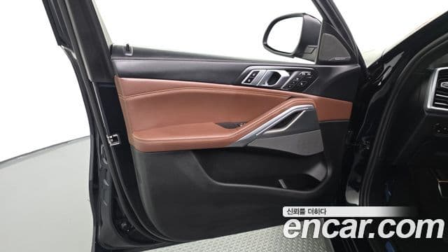 BMW X6 2023 — Photo 17/33