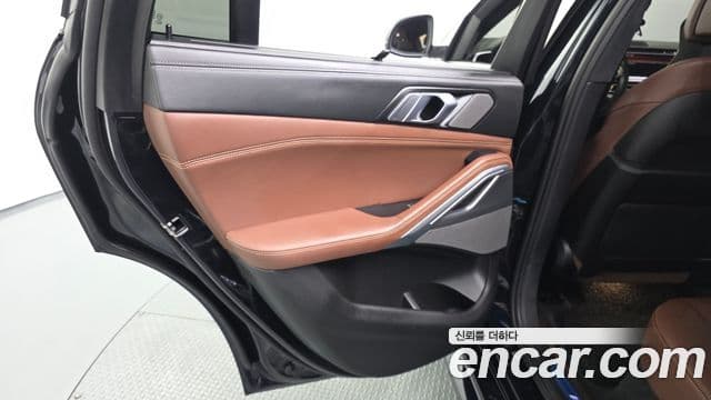 BMW X6 2023 — Photo 6/33