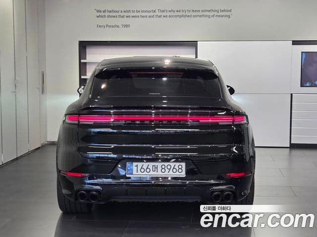 Porsche Cayenne 2025 — Photo 15/20