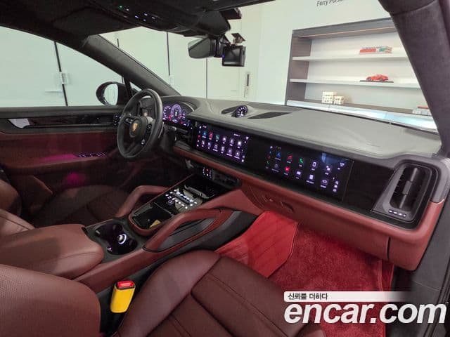Porsche Cayenne 2025 — Photo 10/20