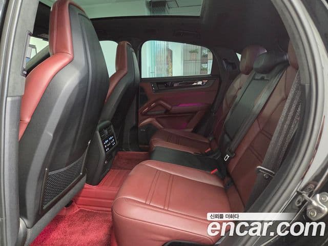 Porsche Cayenne 2025 — Photo 5/20