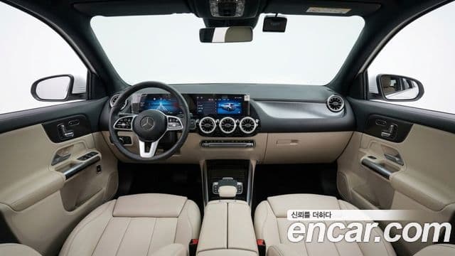 Mercedes-Benz EQA 2025 — ფოტო 2/12