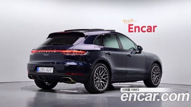 Porsche Macan 2021 — Фото 2/20