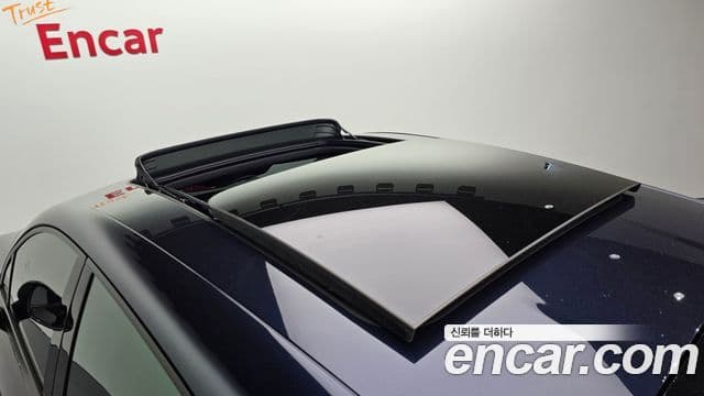 Porsche Macan 2021 — Фото 19/20