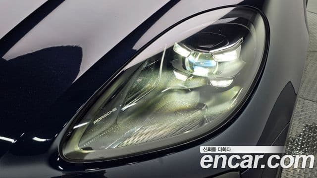 Porsche Macan 2021 — Photo 12/30