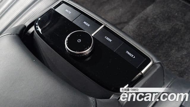 Kia K8 2022 — Photo 17/30