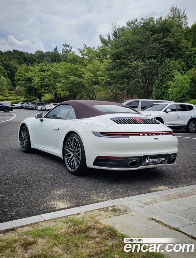 Porsche 911 2024 — Photo 2/20