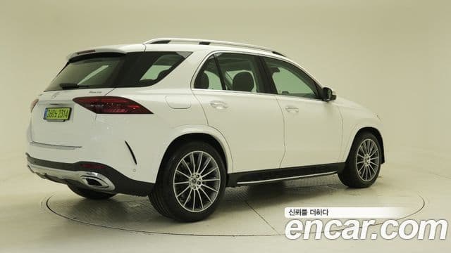 Mercedes-Benz GLE-Class 2025 — Photo 15/19