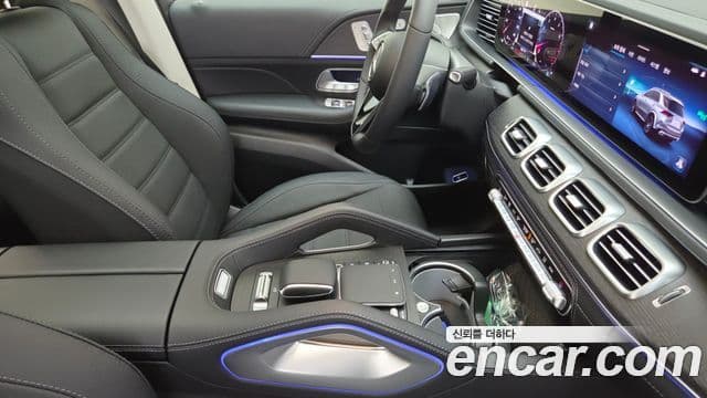 Mercedes-Benz GLE-Class 2025 — Photo 16/19
