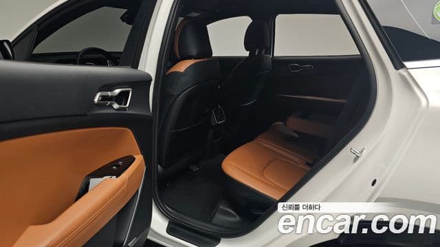 Kia Sportage 2022 — Şəkil 28/34