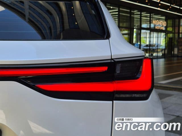 Lexus NX350h 2025 — Şəkil 13/20
