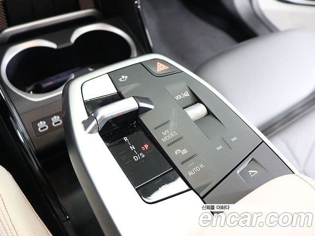 BMW X2 2025 — Photo 9/11