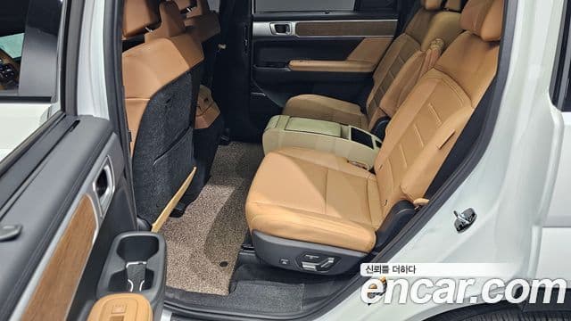 Hyundai Santa Fe 2024 — Photo 8/34