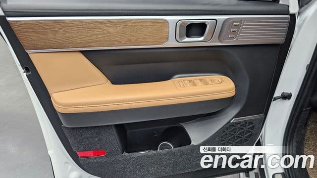 Hyundai Santa Fe 2024 — Photo 9/34