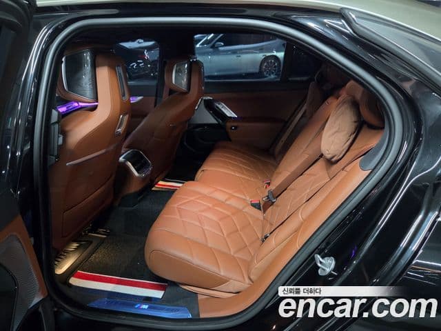 BMW i7 2024 — Photo 15/18