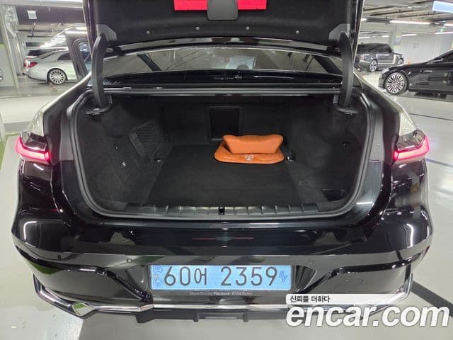 BMW i7 2024 — Photo 5/18