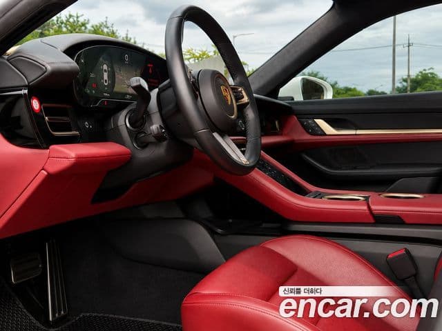 Porsche Taycan 2023 — ფოტო 20/20