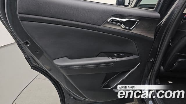 Kia Sportage 2023 — ფოტო 2/35