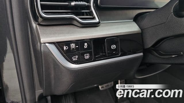 Kia Sportage 2023 — ფოტო 3/35
