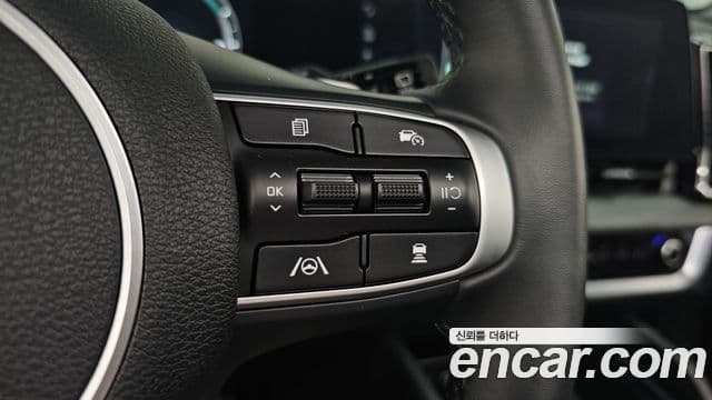 Kia Sportage 2023 — ფოტო 6/35