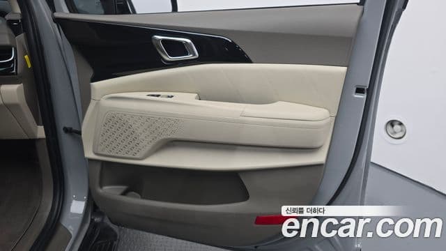 Kia Carnival 2025 — Photo 24/34