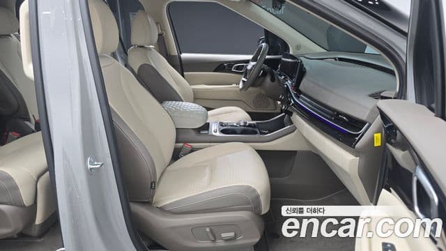 Kia Carnival 2025 — Photo 14/34