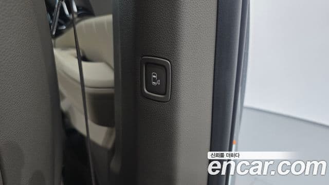 Kia Carnival 2025 — Photo 18/34