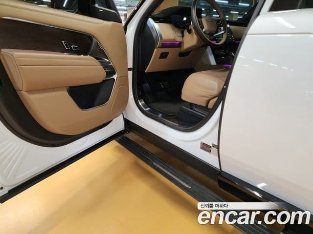 Land Rover Range Rover 2023 — Photo 5/20