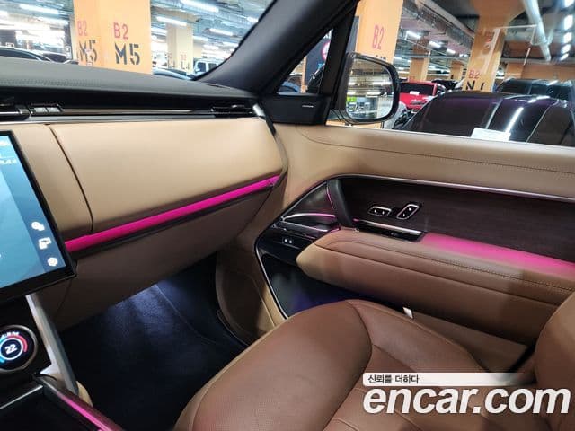 Land Rover Range Rover 2023 — Photo 9/20