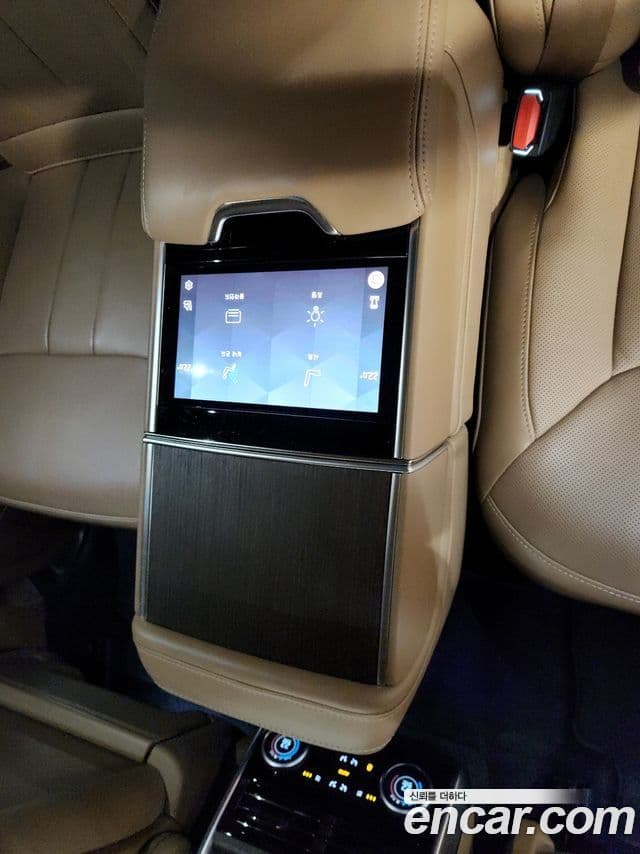 Land Rover Range Rover 2023 — Photo 4/20