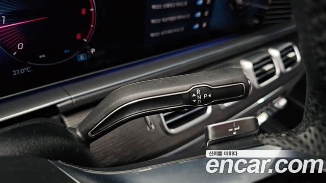 Mercedes-Benz GLE-Class 2023 — Photo 17/35