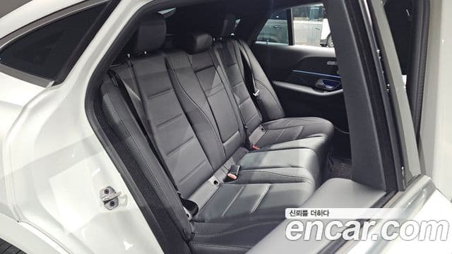 Mercedes-Benz GLE-Class 2023 — Photo 31/35
