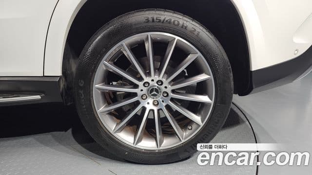 Mercedes-Benz GLE-Class 2023 — Photo 4/35