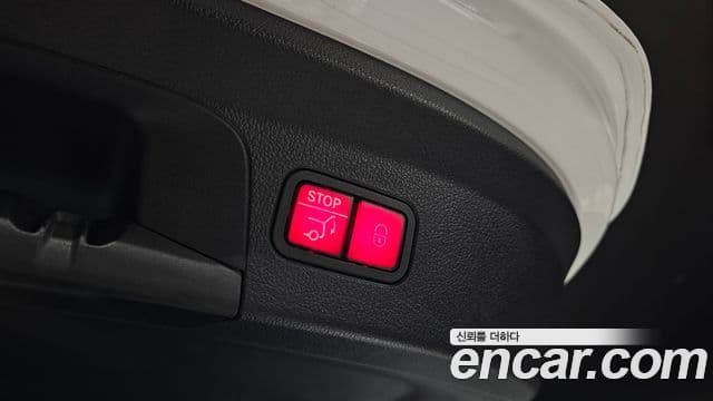 Mercedes-Benz GLE-Class 2023 — Photo 3/35