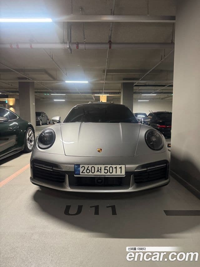 Porsche 911 2022 — ფოტო 2/6
