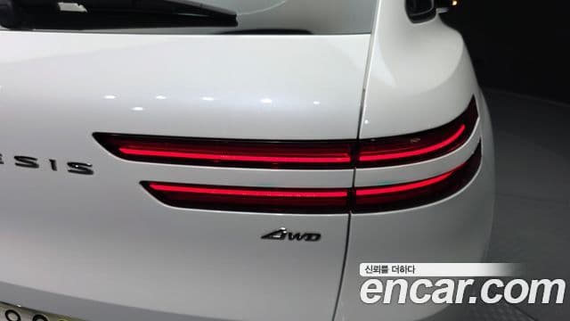 Genesis GV70 2022 — Şəkil 27/33