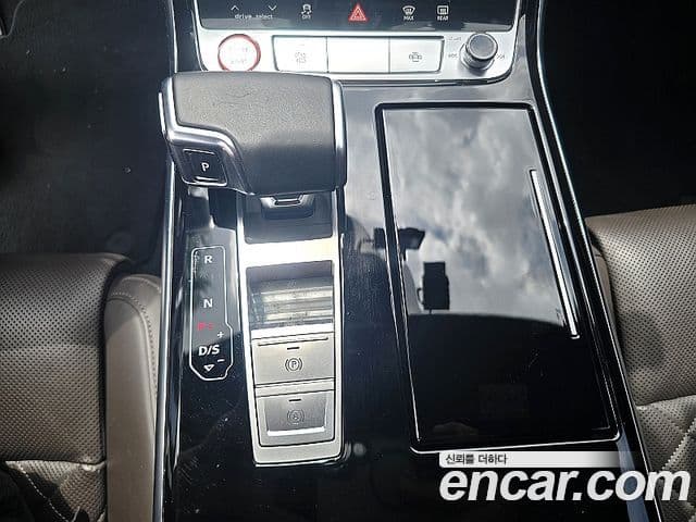 Audi S8 2020 — Şəkil 11/18