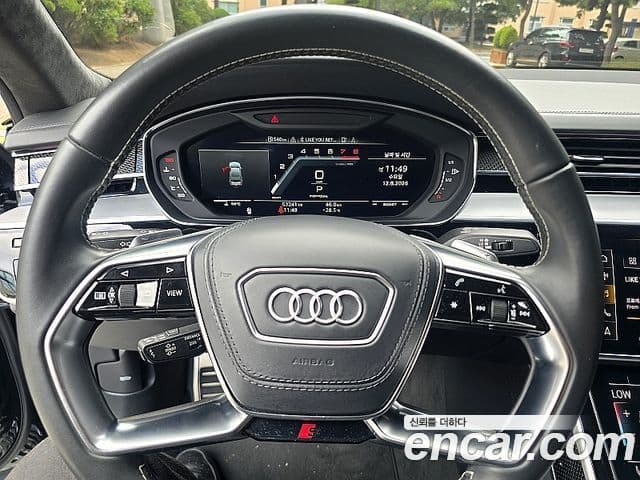 Audi S8 2020 — Şəkil 16/18